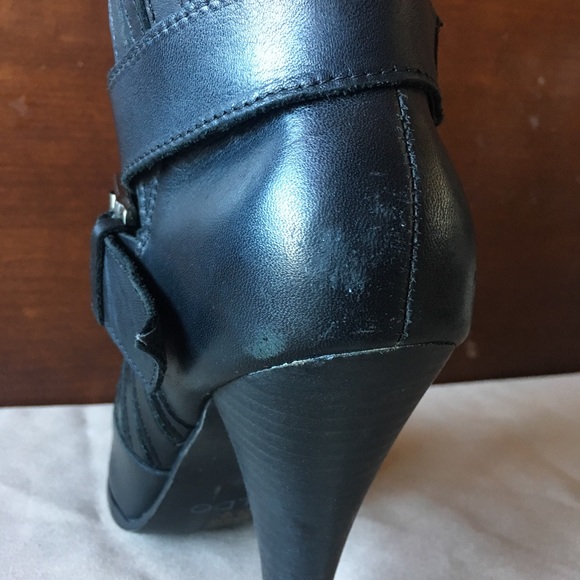 ALDO Black Ankle Booties - Picture 6 of 8